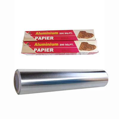 Het Broodjesbladen van de huishouden Op zwaar werk berekende Aluminiumfolie met Snijder